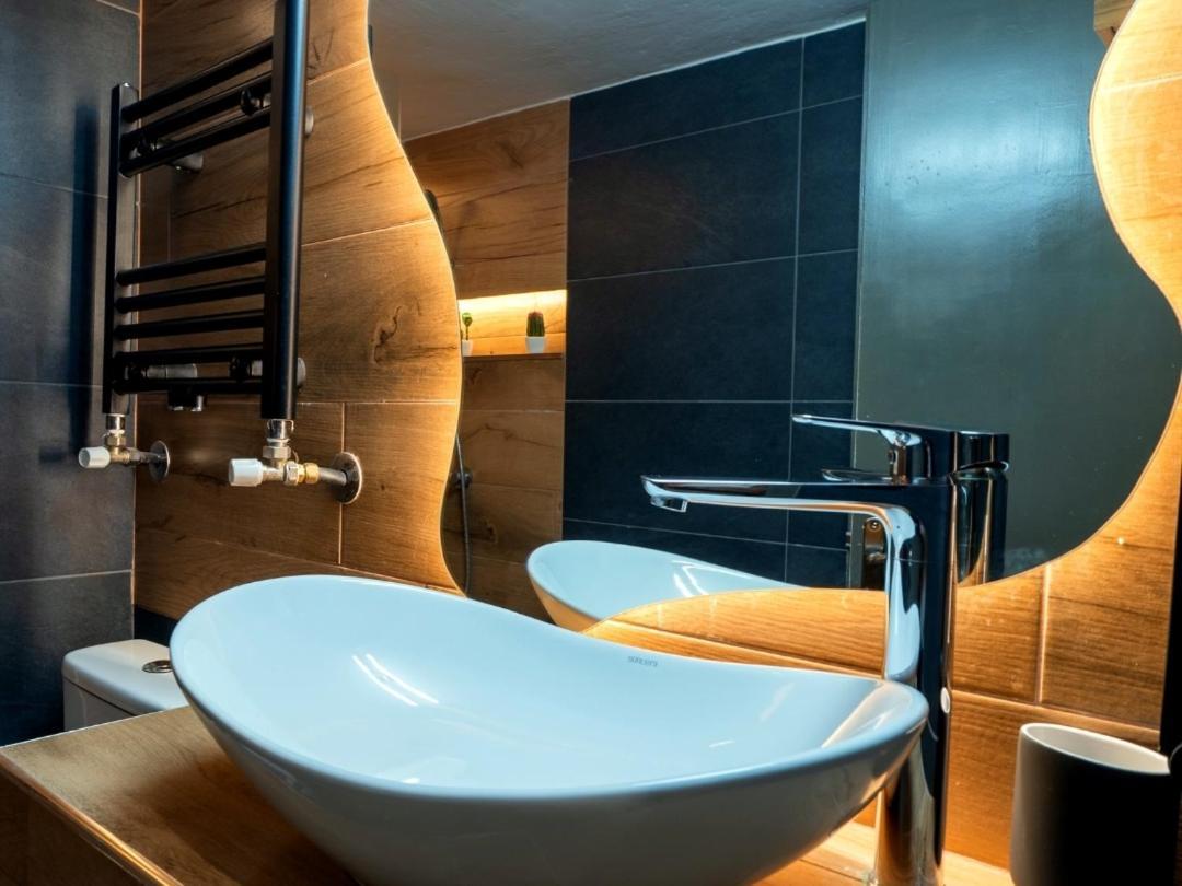 Sky View Suite เซเรส ภายนอก รูปภาพ