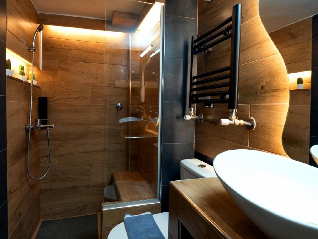 Sky View Suite เซเรส ภายนอก รูปภาพ